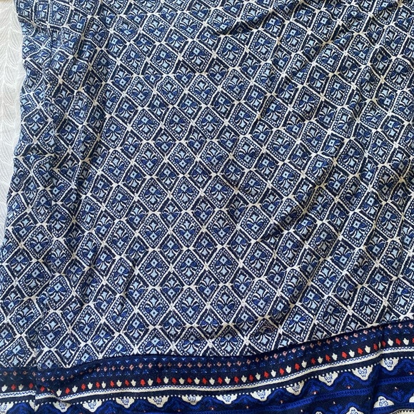 Patterned Top - Picture 2 of 3